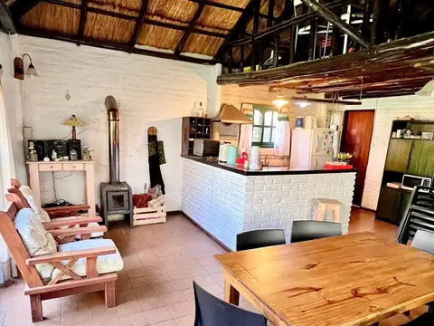 Casa en Venta con 2 cocheras
