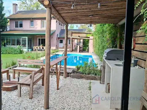 Casa en  Barrio cerrado Los Berros, enero con año nuevo  
