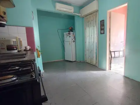 Depto Tipo Casa en Venta 50 años