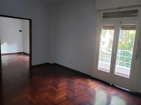 Oficina en Alquiler 50 años