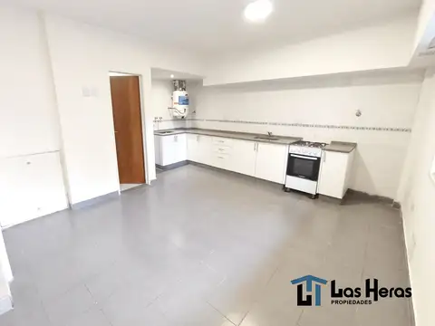Duplex En Alquiler 3 Amb Con Garaje Y Balcón Al Frente - Villa Lugano