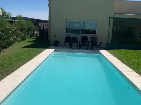 Casa en Venta al Este