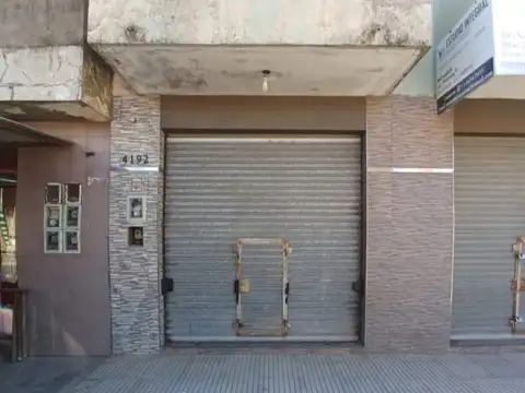 Local comercial en alquiler av. Luro 