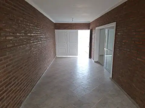 Casa de 2 dormitorios con cocheera
