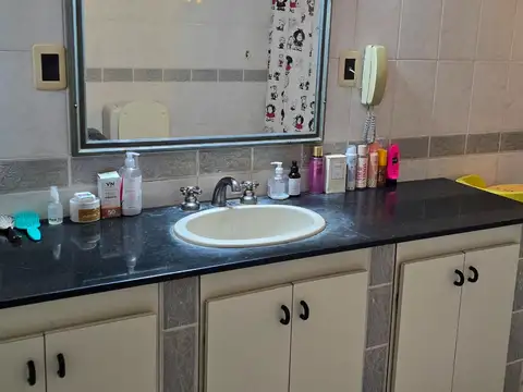 Casa en venta ubicada en el centro de Marcos Paz