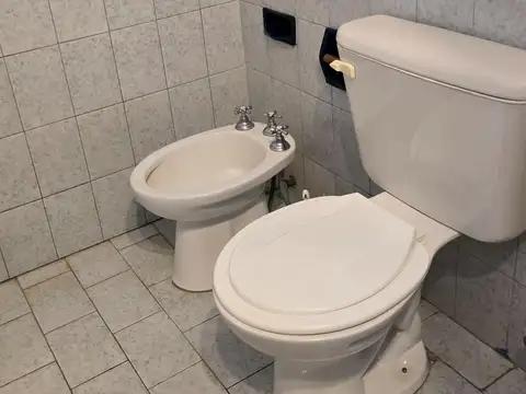 Casa en venta ubicada en el centro de Marcos Paz