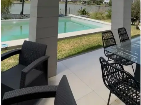 Casa en Alquiler Temporal en San Sebastian, USD 3.500