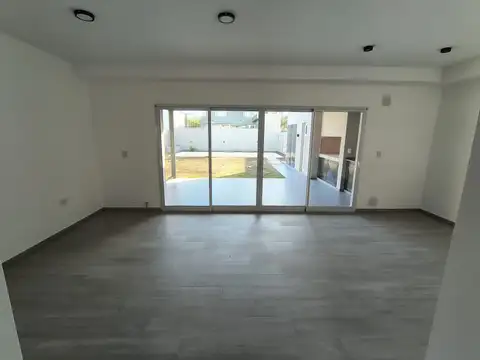 Casa en Venta en Funes R, USD 230.000