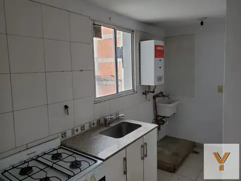 Provincia de Mendoza e/ Balcarce y Avenida Nicolas Avellaneda