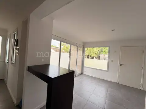 VENTA DE DUPEX DEPARTAMENTO EN CHASCOMUS ZONA SEGURA Y TRANQUILA CON COCHERA Y PATIO