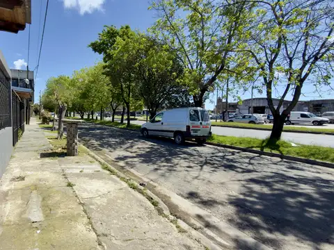 Casa 6 ambientes con 1 baño