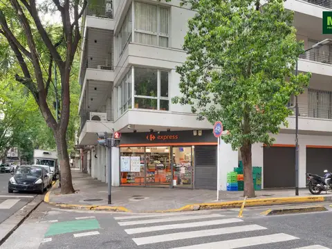 Excelente local esquina actualmente alquilado Carrefour Expr