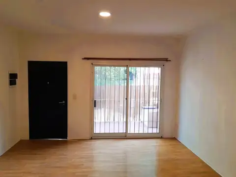 Depto Tipo Casa en Alquiler en San Isidro, $ 500.000