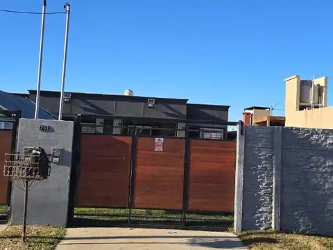 Casa en Alquiler en Alejandro Petion, $ 570.000