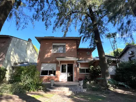 Casa - Barrio Parque Leloir