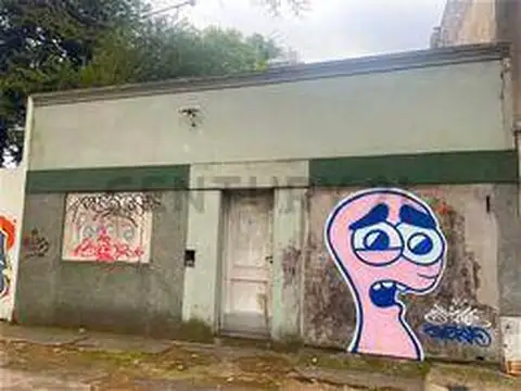 39 entre 12 y 13 , Piso 0