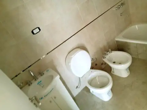 AVENIDA HIPOLITO YRIGOYEN 1300