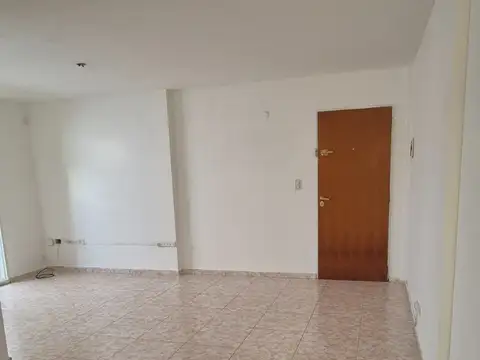 Departamento Dos Dorm. con Cochera. Barrio Confluencia.
