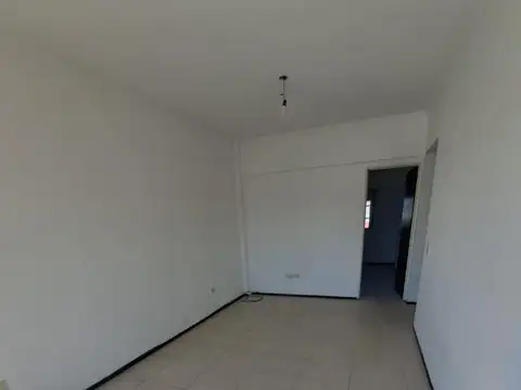 Depto Tipo Casa en Alquiler en Sarandi, $ 500.000