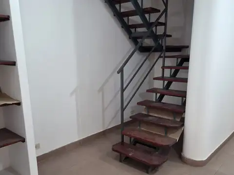 Depto Tipo Casa en Alquiler en Villa del Parque, $ 2.000.000