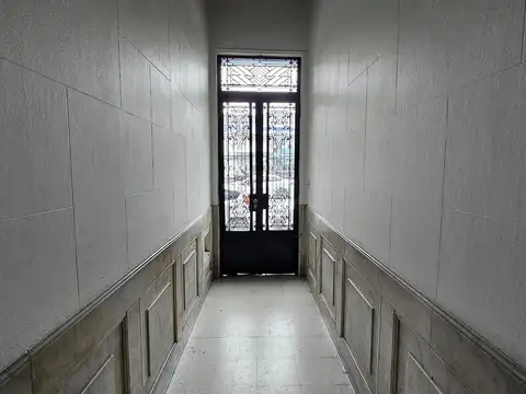 Av. Independencia  al 800