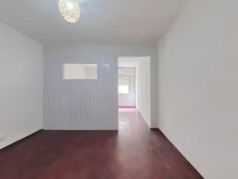ALQUILER DEPARTAMENTO 2 AMBIENTES DIVIDIDO - LUMINOSO - BAJAS EXPENSAS - VIVIENDA U OFICINA