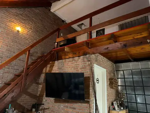 QUINTA CON CASA PILETA Y QUINCHO PARQUIZADA