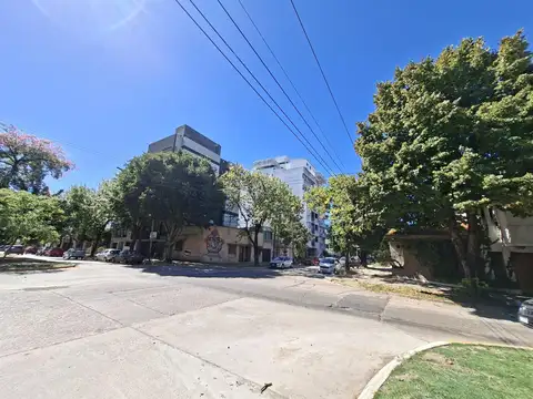 Terreno en Venta 8  mts Fondo