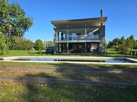 CASA CON PISCINA-PLAYA Y MUELLE PROPIO-  SOBRE EL RIO PARANACITO -ISLAS DEL IBICUY Nº6- ENTRE RIOS