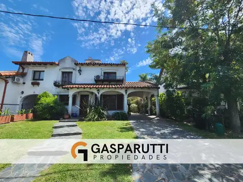 Casa en venta en Aranjuez Country Club. APTO CREDITO