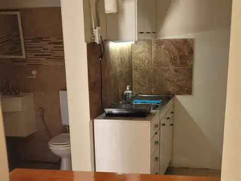 Depto Tipo Casa en Alquiler en Tablada, $ 300.000