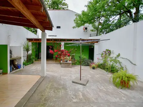 PH VENTA LA PLATA 2 DORMITORIOS COCHERA PATIO