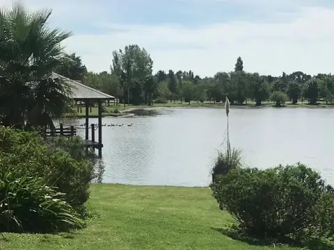 Posada de los Lagos, Ruta 2 Km 72