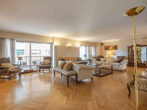 Departamento en Venta de 4 dormitorios