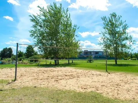 Lote en Puerto Roldan