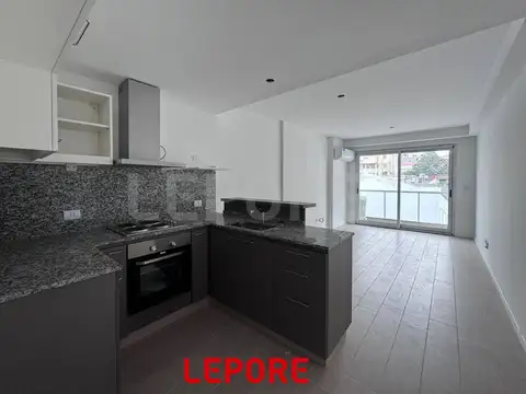 Rawson 300, Piso 4