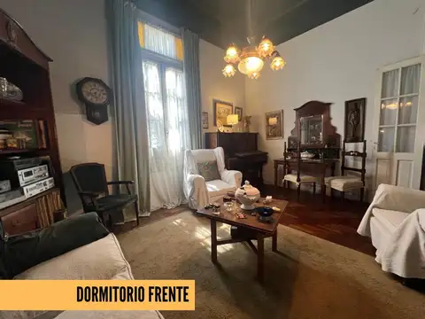 Casa 6 ambientes con 2 baños