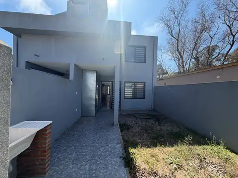 Fray Mamerto Esquiu 1100