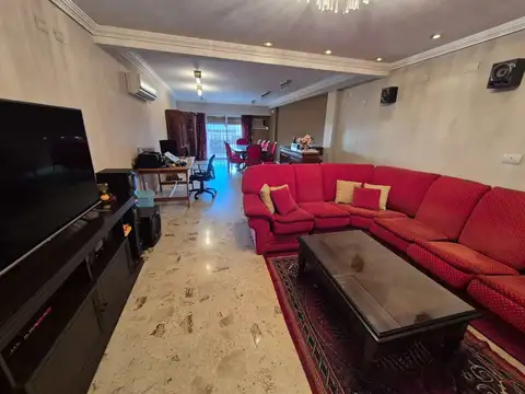 Depto Tipo Casa en Venta de 5 dormitorios