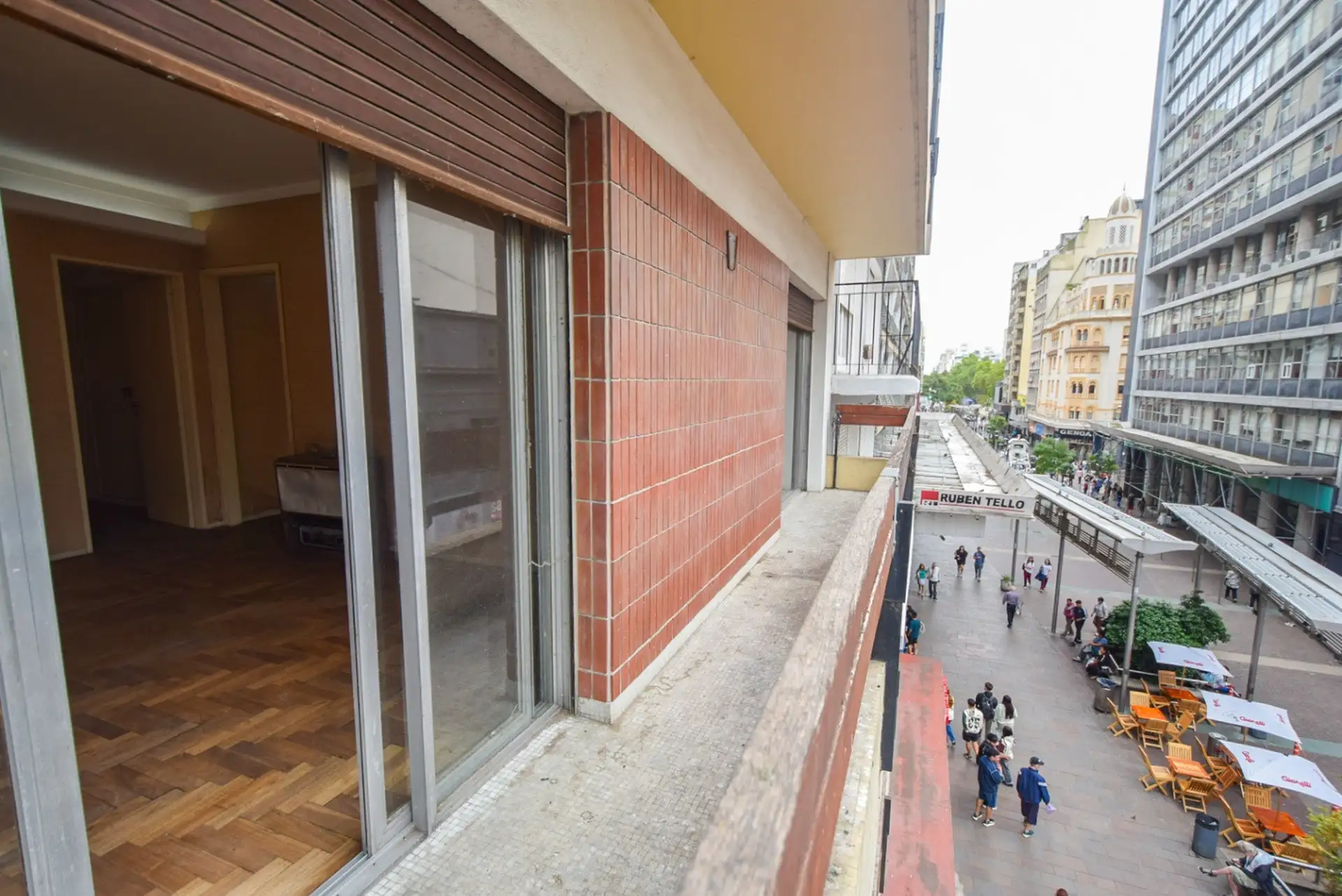 Depto 4 amb, 94m² con ascensor y dependencia — Centro