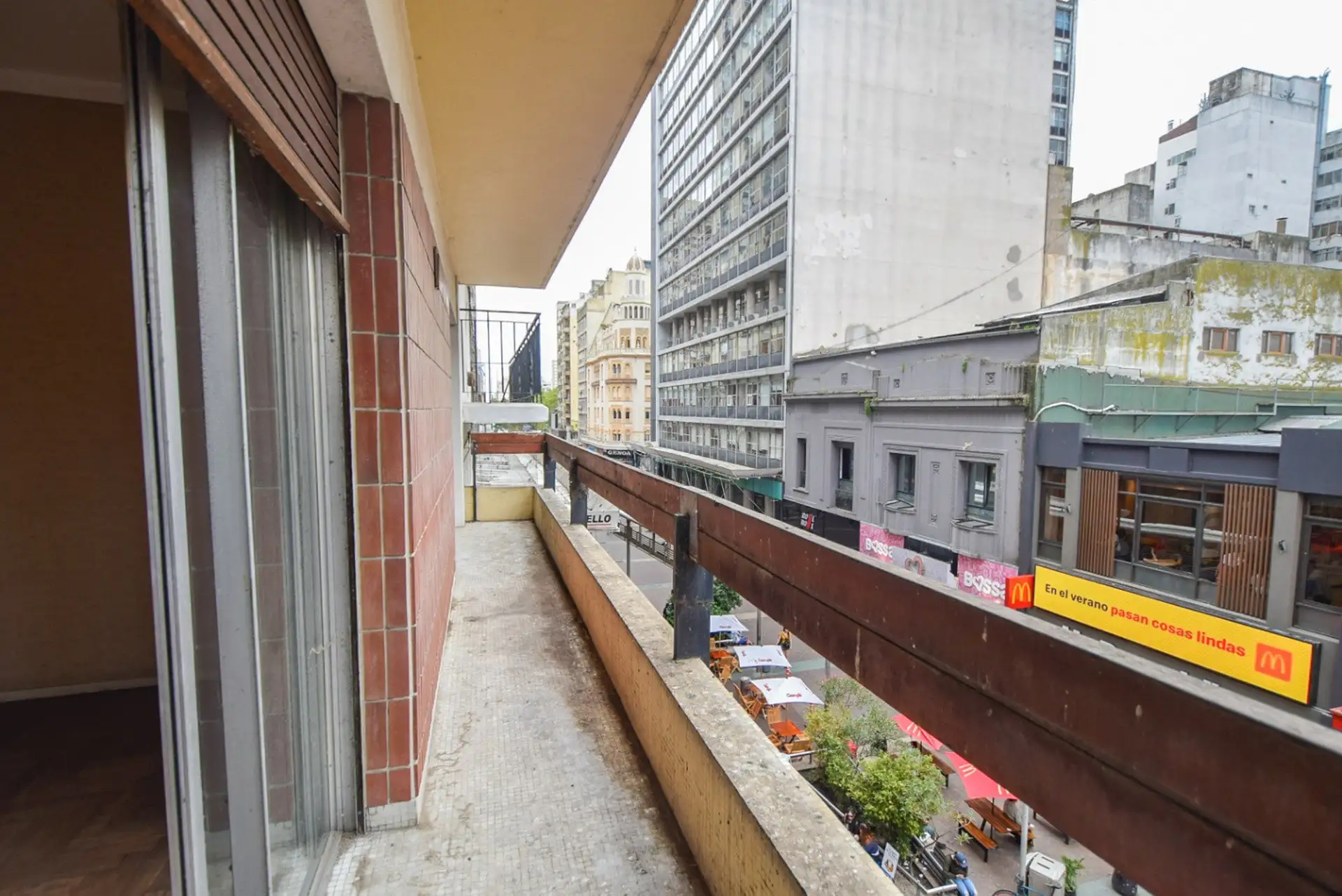 Depto 4 amb, 94m² con ascensor y dependencia — Centro