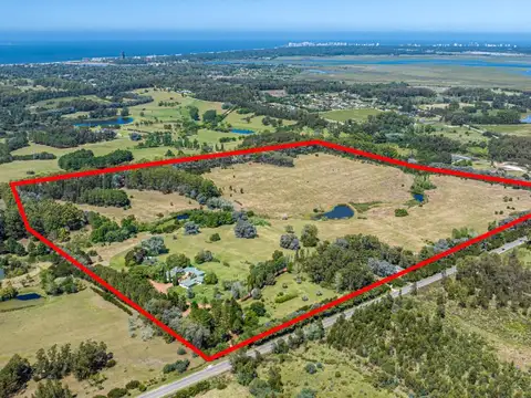 Chacra en venta de 34 has. con casa de 1200 mt2 100