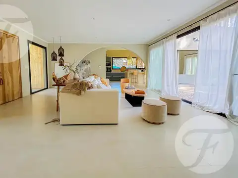 Casa en Venta al Oeste