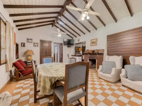 Casa en Venta con 3 cocheras