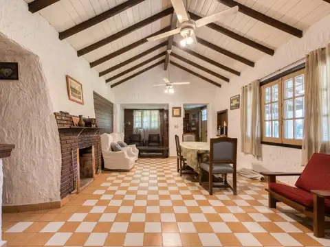 Casa en Venta en Barrio 24 de Febrero  - FONAVI, USD 290.000