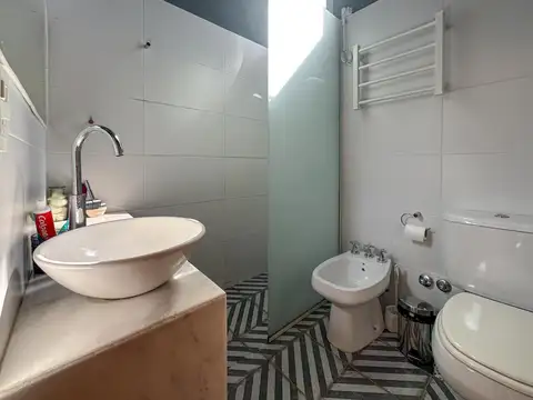 Casa 2 ambientes con 1 baño