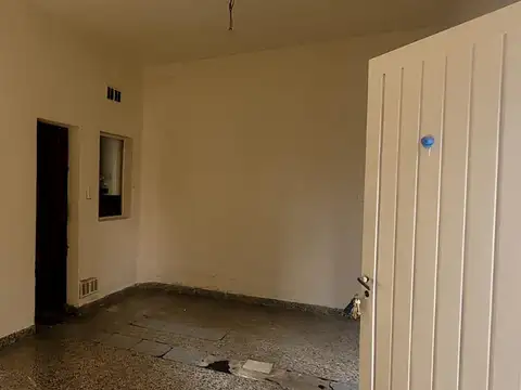 Depto Tipo Casa en Venta en Lomas de Zamora, USD 30.000