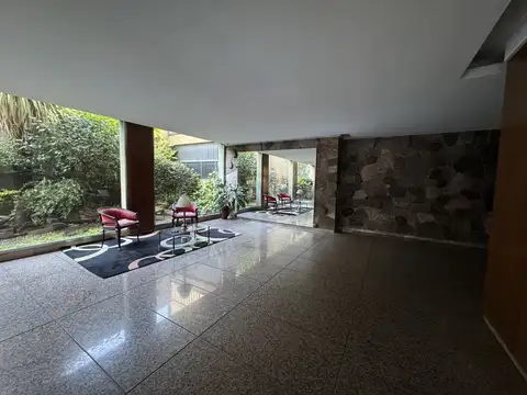 Blanco Encalada 5000, Piso 4