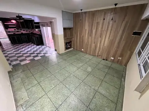 Depto Tipo Casa en Alquiler de 3 ambientes