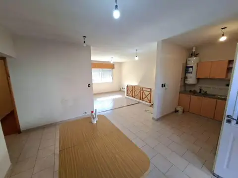 Alquiler amplio depto 3 amb (excelente estado)